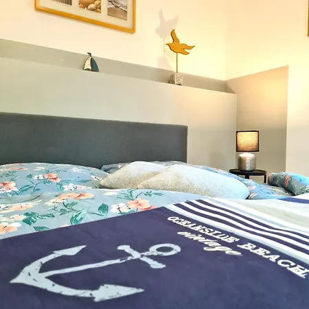 - Michaelas Huus - Zwischen Den Meeren, Trappenkamp