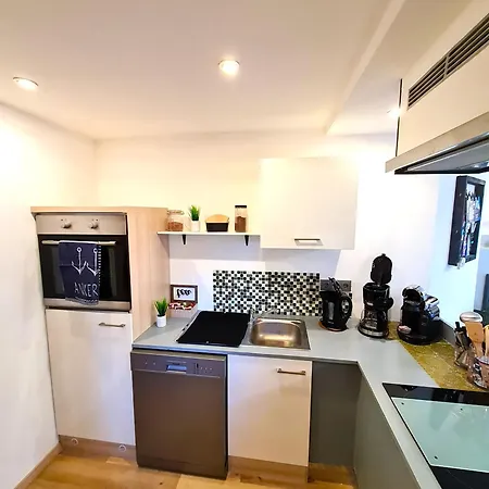 - Michaelas Huus - Zwischen Den Meeren,